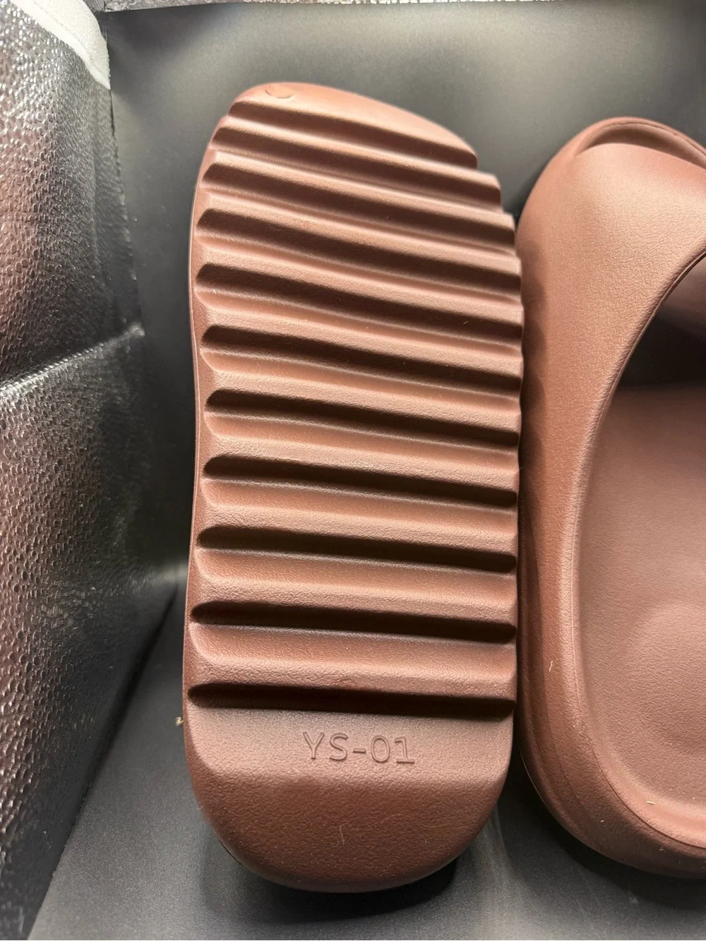 Yeezy easy slip
